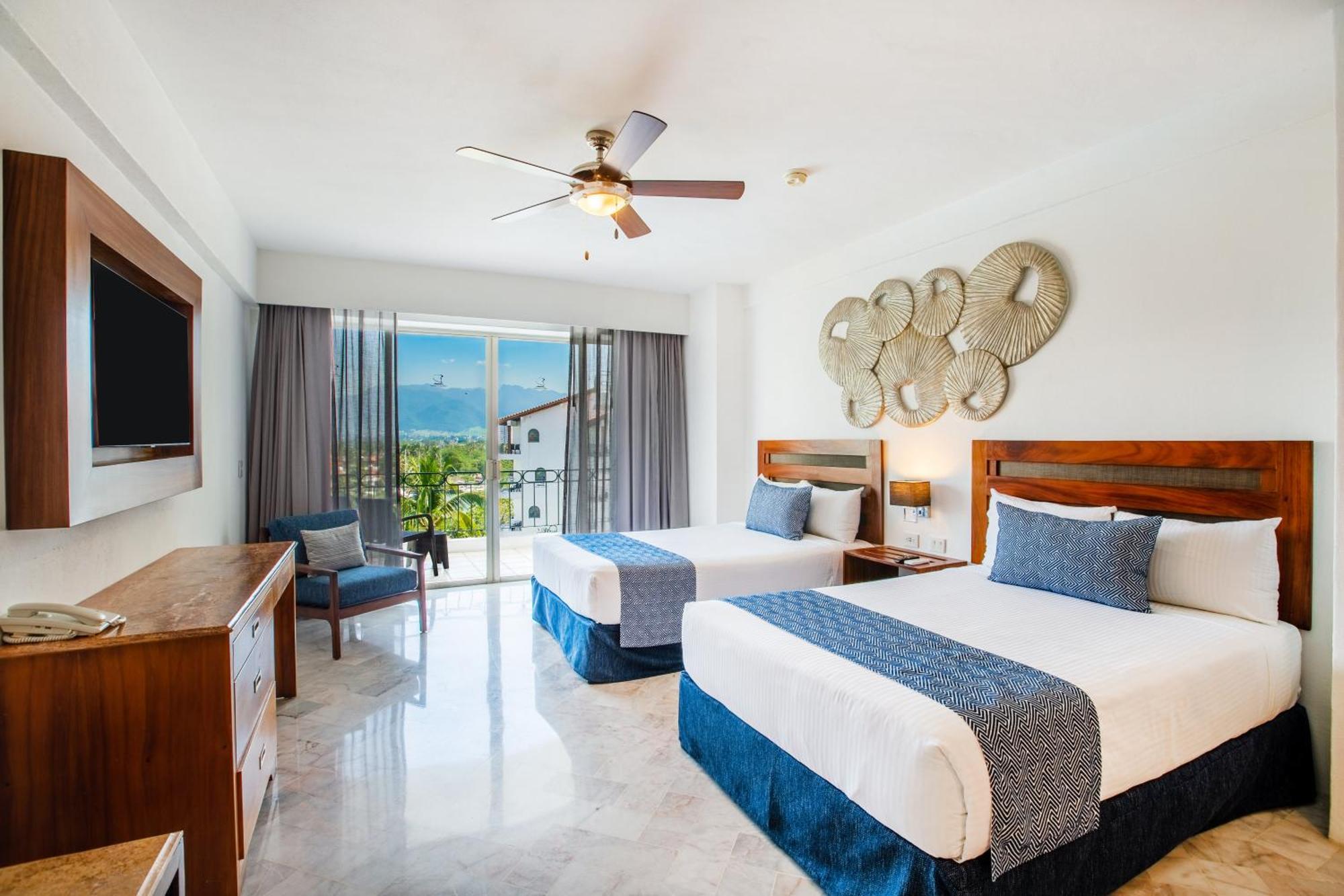 Vamar Vallarta All Inclusive Marina & Beach Resort プエルトバラータ エクステリア 写真