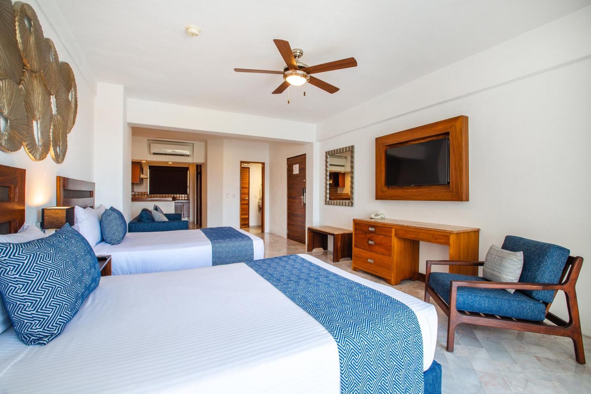 Vamar Vallarta All Inclusive Marina & Beach Resort プエルトバラータ エクステリア 写真
