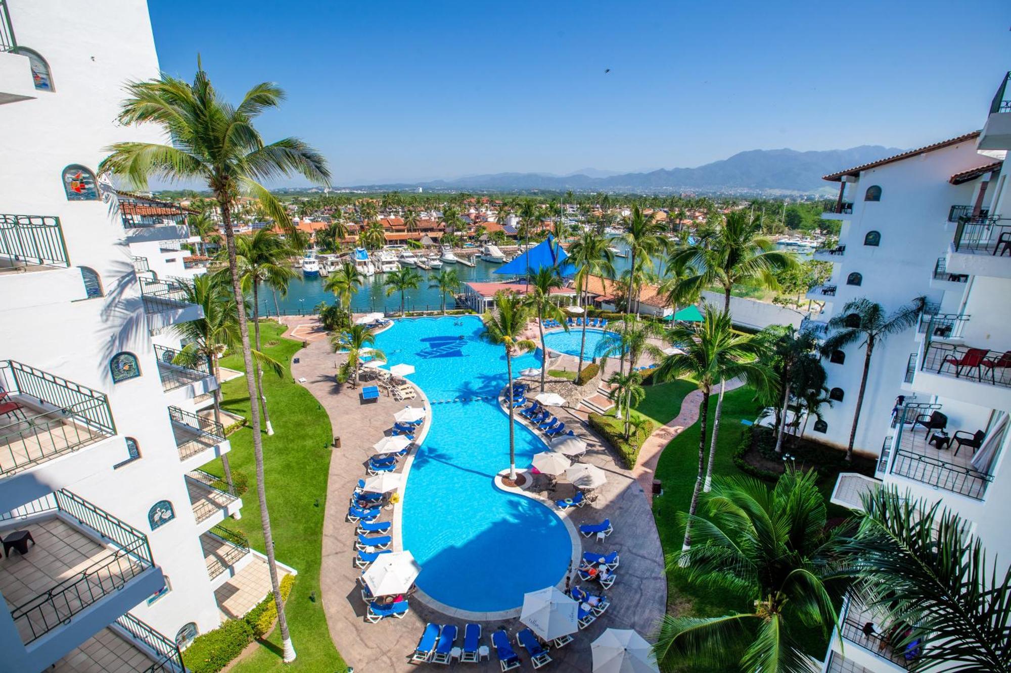 Vamar Vallarta All Inclusive Marina & Beach Resort プエルトバラータ エクステリア 写真