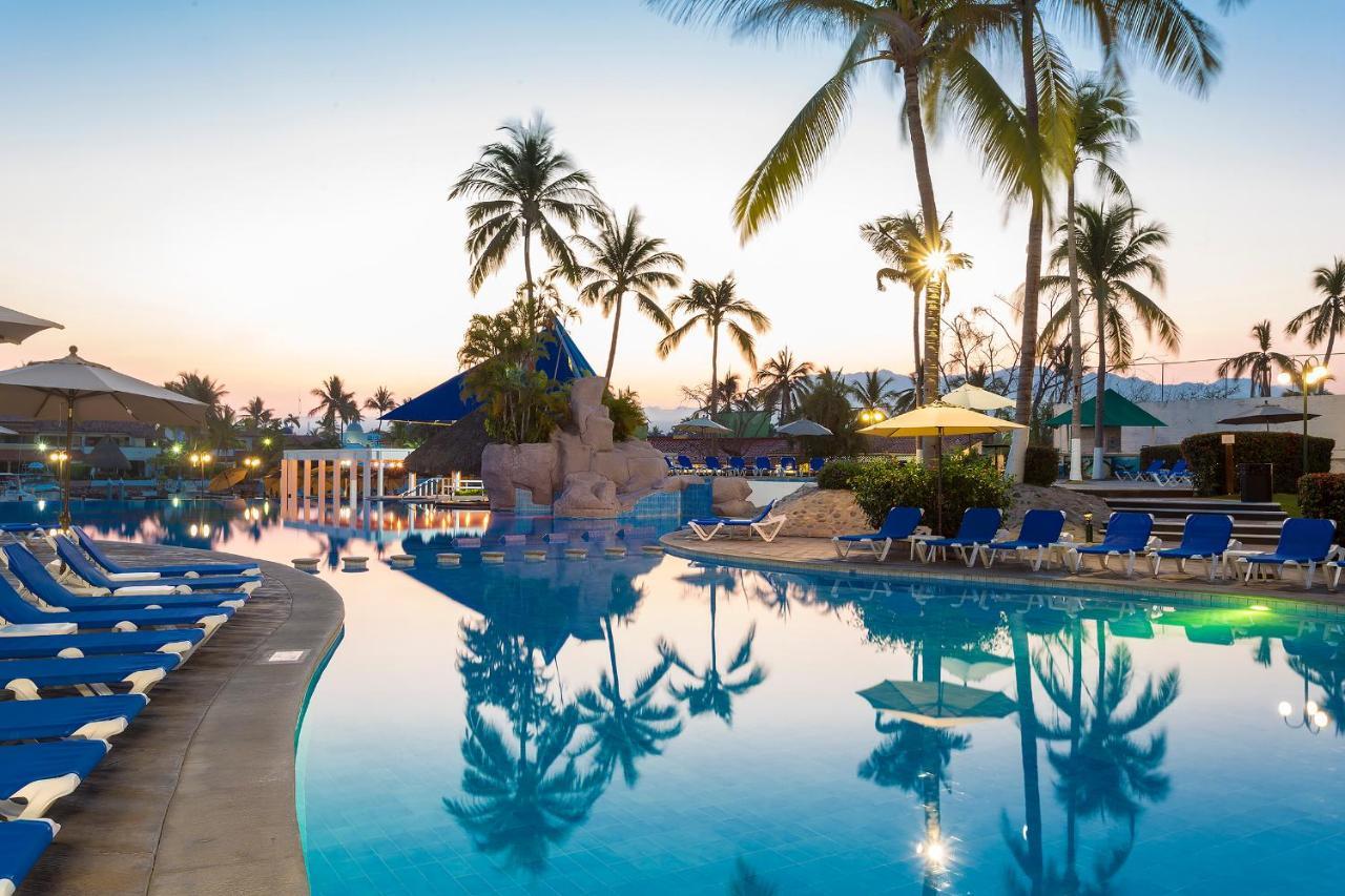 Vamar Vallarta All Inclusive Marina & Beach Resort プエルトバラータ エクステリア 写真